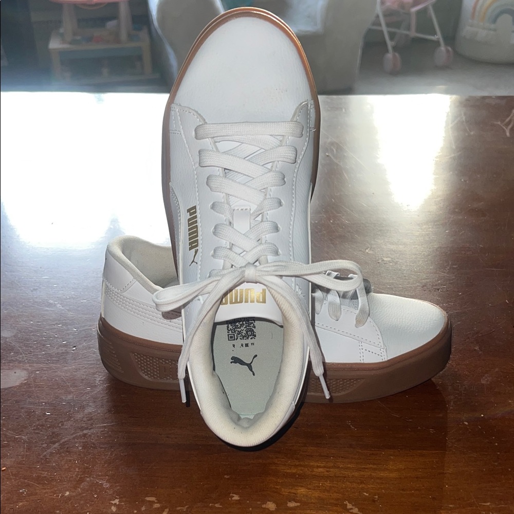 Puma Women's White and Tan Sneakers